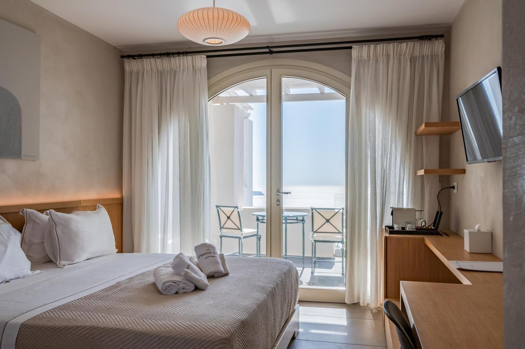 Apeiron Blue Santorini - Sustainable Adults Only 14 Plus サントリーニ 部屋 写真
